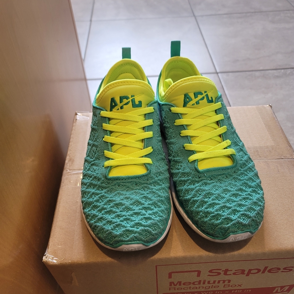 APL Phantom running/training shoes in size 7.5